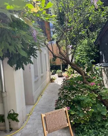 Le Vendome Cote Jardin-3